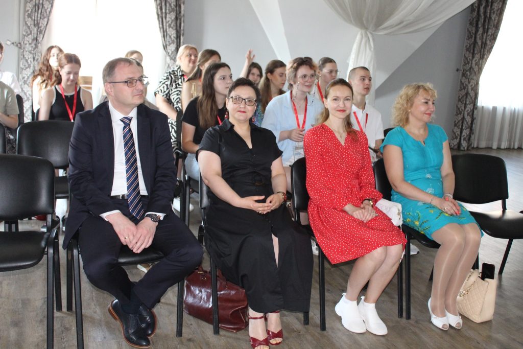 foto akademia młodych liderów 30