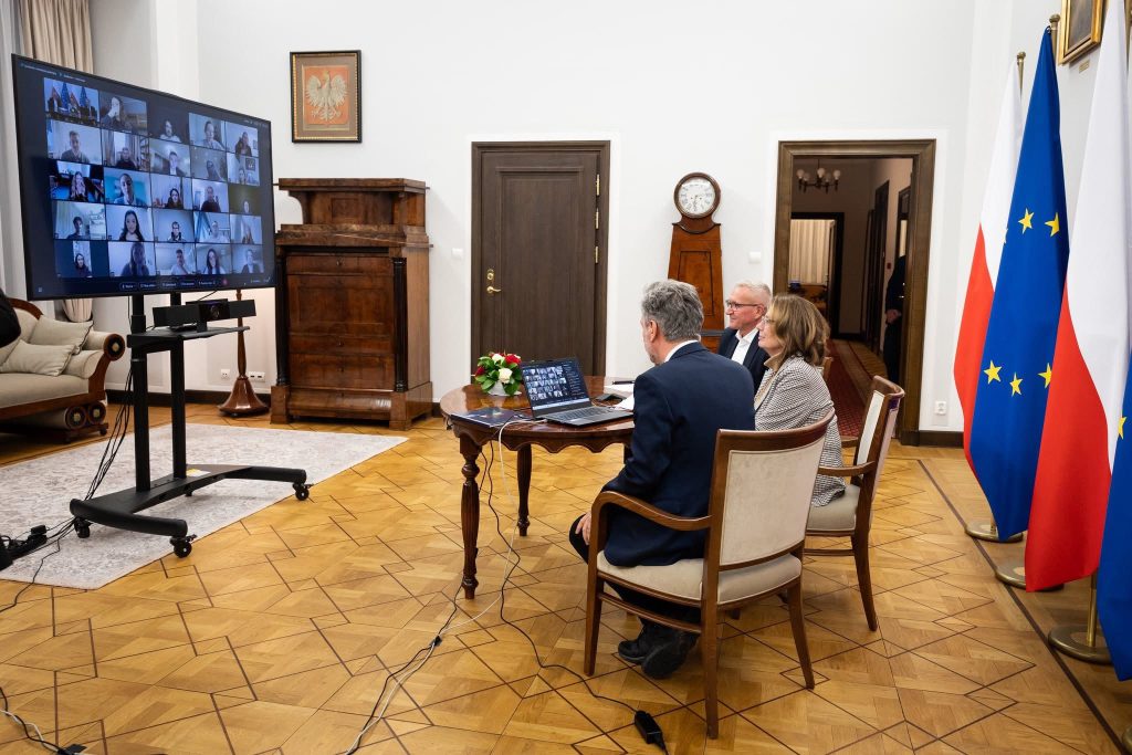 foto głosy młodych polaków 01